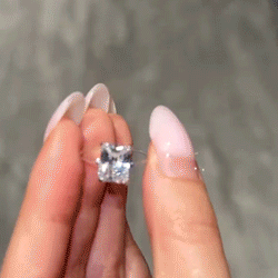🔥 LAST DAY 90% OFF | Radiant-Cut Invisible-Line Moissanite Ring – Floating Solitaire Brilliance & Barely-There Styling